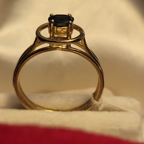 9K Gold Ring with gemstone - Picture 11 of 15